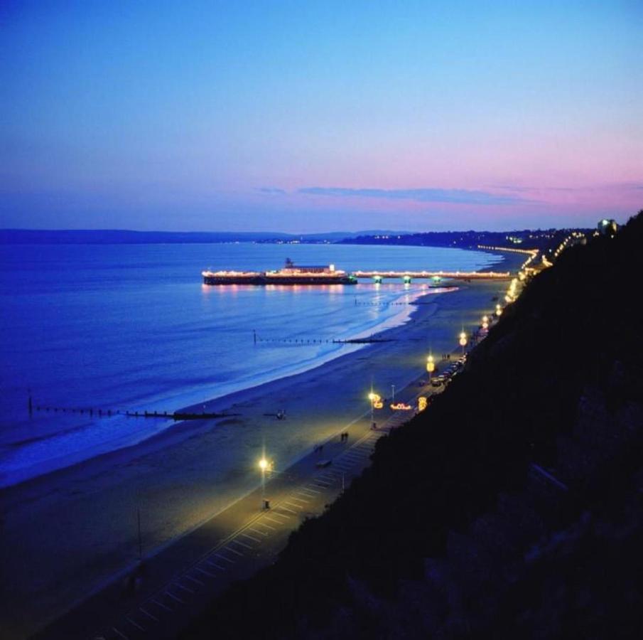 Bournecoast - Stylish Flat With Balcony - Sea Views - 10 Min Walk To Beach - Parking - Wifi - Fm8407 Bournemouth Eksteriør bilde